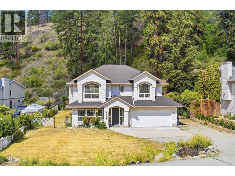5817 Victoria Street, Peachland, British Columbia, V0H1X4, Peachland, British Columbia — photo 1 of 5