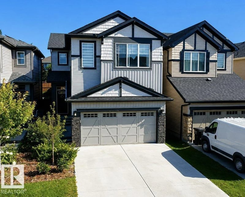 4242 Chichak Close SW, Edmonton, Alberta, T6W4B3, Edmonton, Alberta — photo 1 of 5