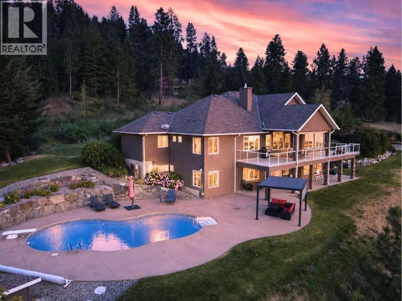 13615 Middle Bench Road, Lake Country, British Columbia, V4v2B4, Lake Country, British Columbia — photo 1 of 5