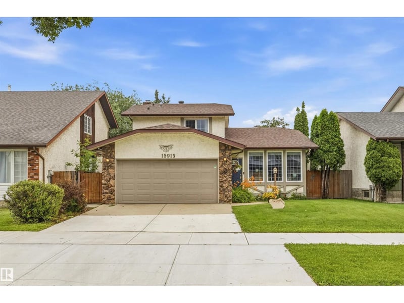 15915 112 ST NW, Edmonton, Alberta, T5X4S7, Edmonton, Alberta — photo 1 of 5
