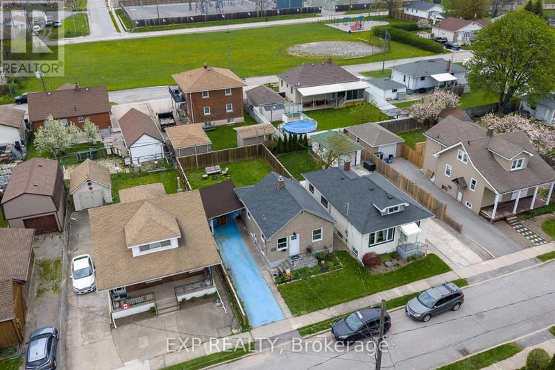 47 Battle Street, Thorold (Thorold Downtown), Ontario, L2V3W4, Thorold (Thorold Downtown), Ontario — photo 1 of 5