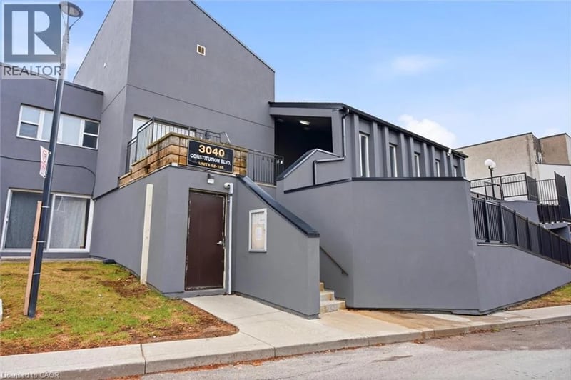 #147 3040 CONSTITUTION Boulevard, Mississauga, Ontario, L4Y3X7, Mississauga, Ontario — photo 1 of 5