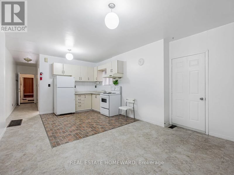 2438 Danforth Avenue, Toronto (East End-Danforth), Ontario, M4C1K9, Toronto (East End-Danforth), Ontario — photo 1 of 5