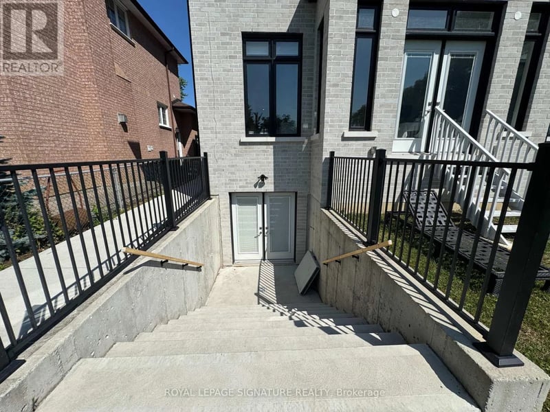 #Bsmt 11 Norcross Road, Toronto (Clanton Park), Ontario, M3H2R3, Toronto (Clanton Park), Ontario — photo 1 of 5