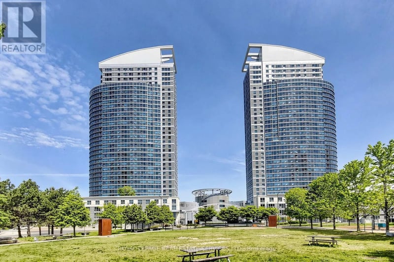 #3503 38 Lee Centre Drive, Toronto (Woburn), Ontario, M1H3J7, Toronto (Woburn), Ontario — photo 1 of 5
