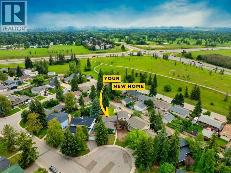 15 Southdale Bay Southwest, Calgary, Alberta, T2W1W1, Calgary, Alberta — photo 1 of 5
