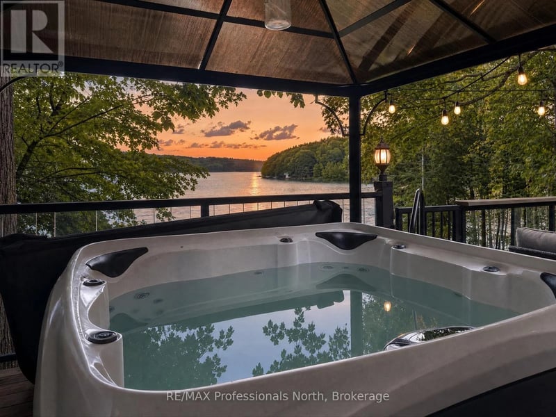 #4 1202 Shea Road, Muskoka Lakes (Watt), Ontario, P0B1M0, Muskoka Lakes (Watt), Ontario — photo 1 of 5