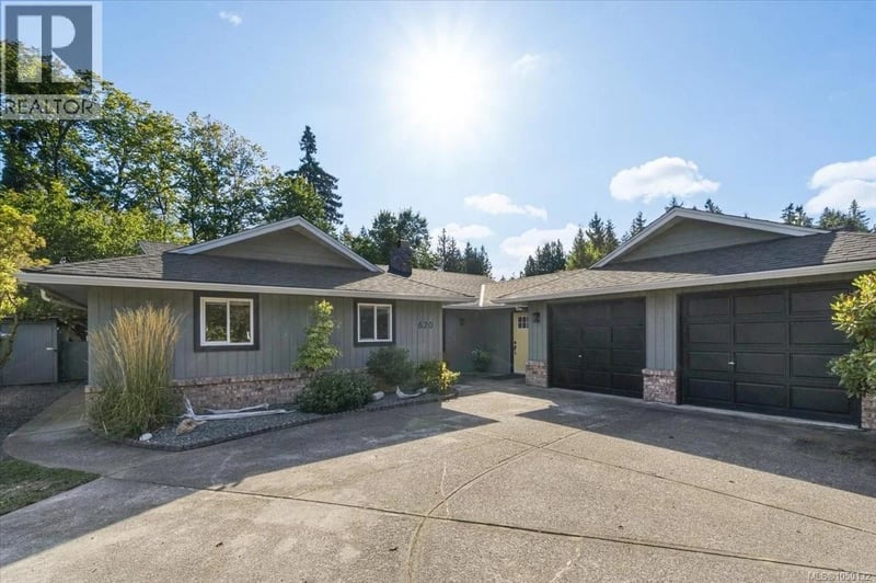620 Spruce Street, Qualicum Beach, British Columbia, V9K1J1, Qualicum Beach, British Columbia — photo 1 of 5