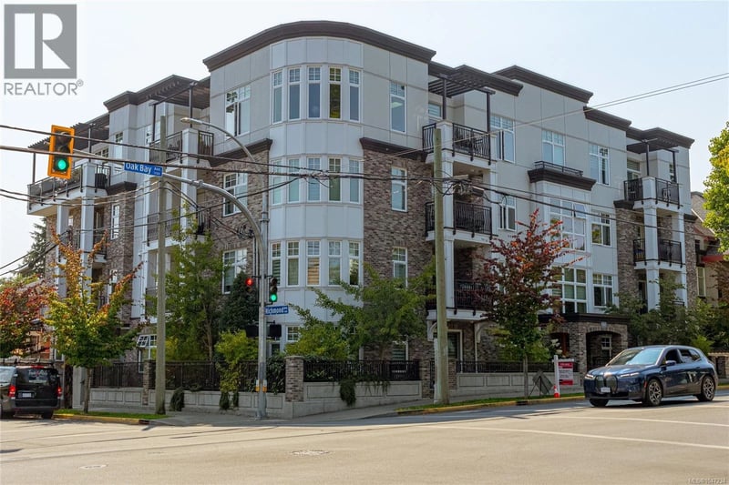 #105 1765 Oak Bay Avenue, Victoria, British Columbia, V8S3Z5, Victoria, British Columbia — photo 1 of 5