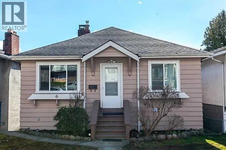 586 60TH Avenue, Vancouver, British Columbia, V5X2A3, Vancouver, British Columbia — photo 1 of 5