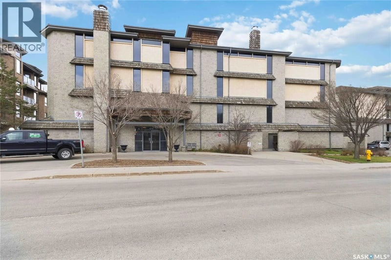 112 619 Saskatchewan CRESCENT W, Saskatoon, Saskatchewan, S7M0A5, Saskatoon, Saskatchewan — photo 1 of 5