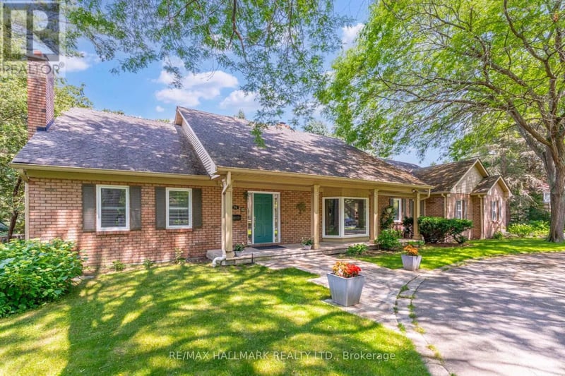 75 Arbour Drive, Oakville (FD Ford), Ontario, L6J4Y6, Oakville (FD Ford), Ontario — photo 1 of 5
