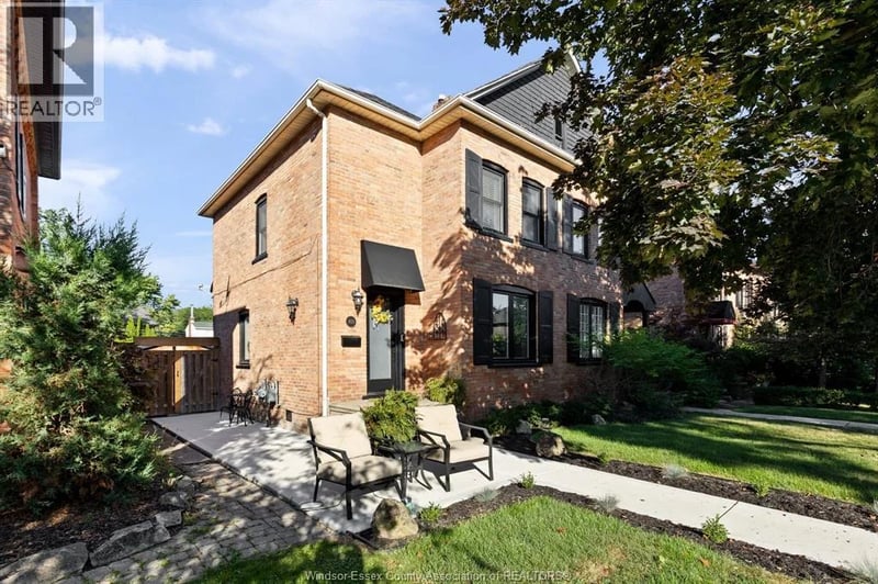 853 MONMOUTH, Windsor, Ontario, N8Y3L5, Windsor, Ontario — photo 1 of 5
