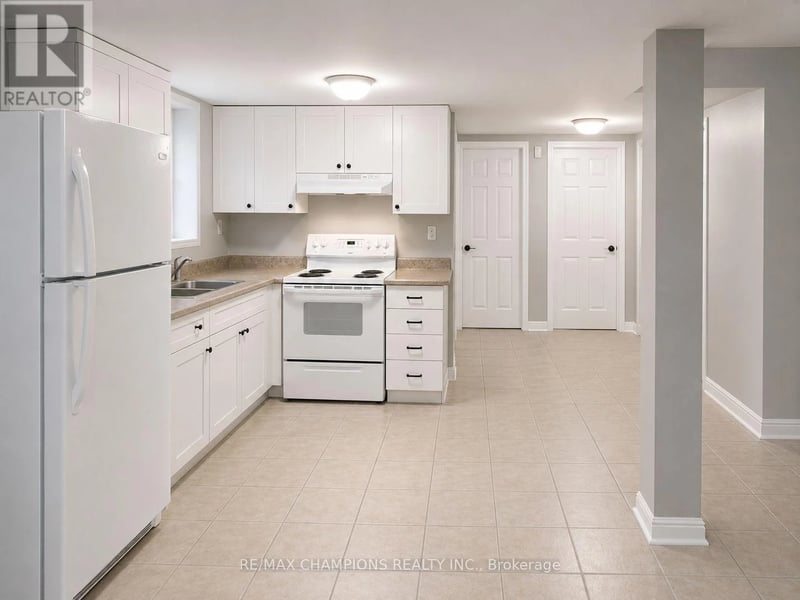 13 Lion Pride Lane, Brampton (Sandringham-Wellington), Ontario, L6R3E4, Brampton (Sandringham-Wellington), Ontario — photo 1 of 5