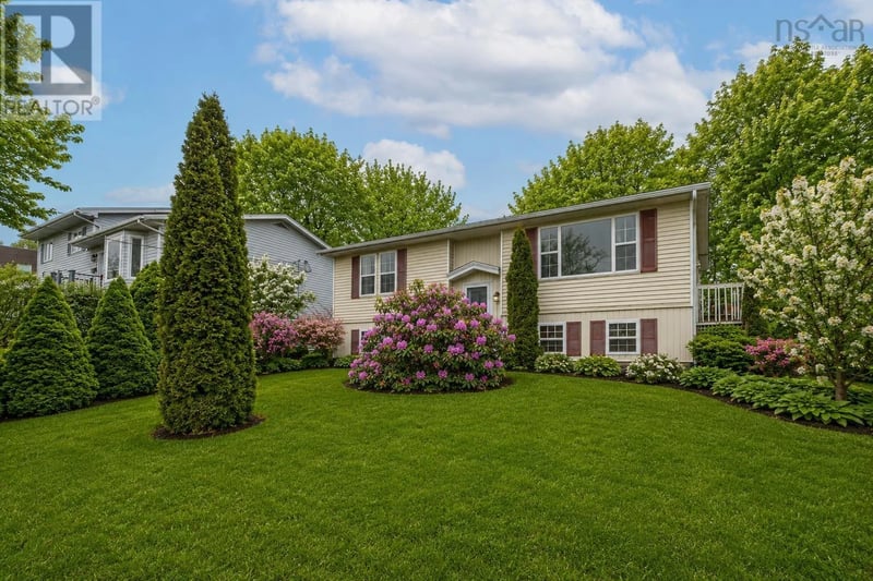6 Granby Court, Halifax, Nova Scotia, B3R2M7, Halifax, Nova Scotia — photo 1 of 5