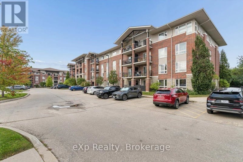 #202 41 Goodwin Drive, Guelph (Pineridge/Westminster Woods), Ontario, N1L0E7, Guelph (Pineridge/Westminster Woods), Ontario — photo 1 of 5