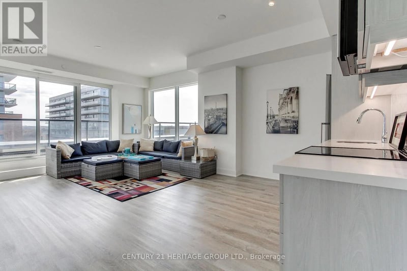 #503 185 Deerfield Road, Newmarket (Central Newmarket), Ontario, L3Y0G7, Newmarket (Central Newmarket), Ontario — photo 1 of 5