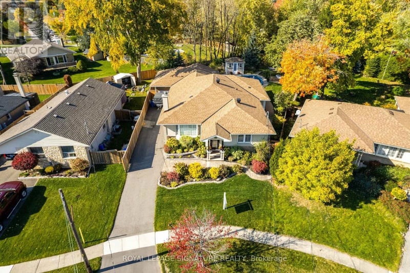 16 Bairstow Crescent, Halton Hills (Georgetown), Ontario, L7G1L8, Halton Hills (Georgetown), Ontario — photo 1 of 5