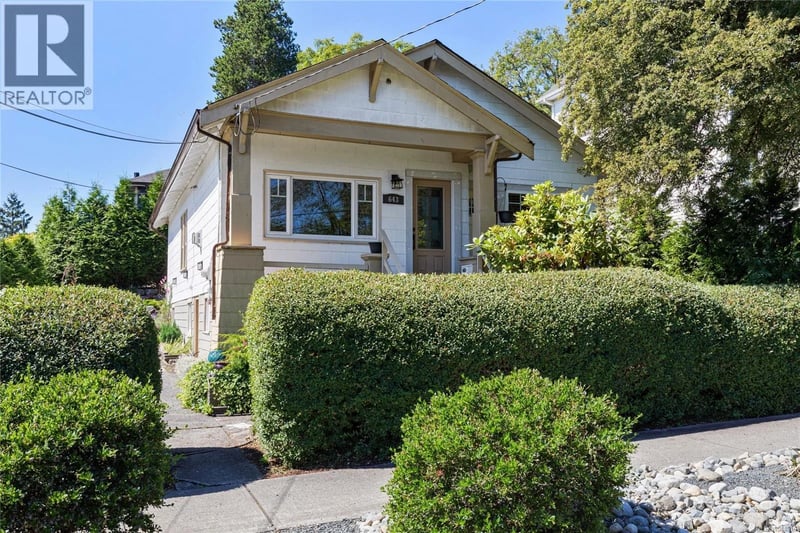 643 Kennedy Street, Nanaimo, British Columbia, V9R2J9, Nanaimo, British Columbia — photo 1 of 5