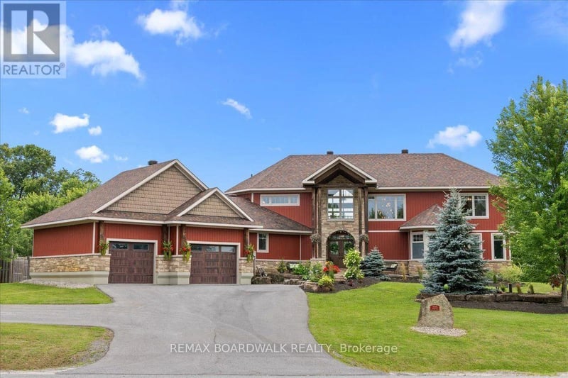 225 HILLCREST Drive, Mississippi Mills, Ontario, K0A1A0, Mississippi Mills, Ontario — photo 1 of 5