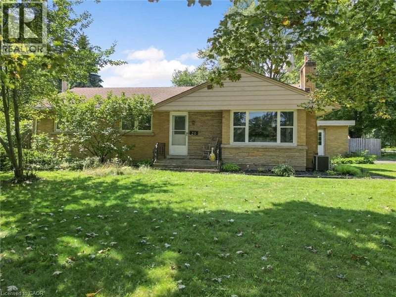 20 ALAN Crescent, Fonthill, Ontario, L0S1E0, Fonthill, Ontario — photo 1 of 5