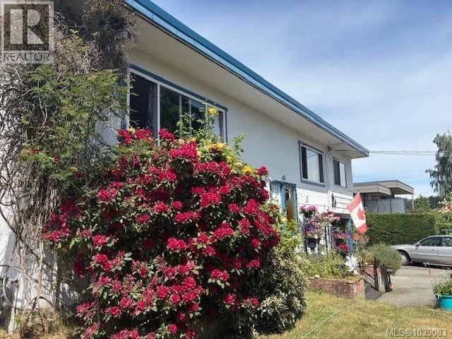 2535 Holyrood Drive, Nanaimo, British Columbia, V9S4L1, Nanaimo, British Columbia — photo 1 of 5