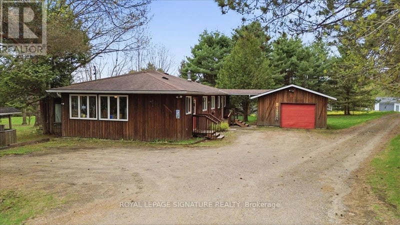 2212-1 Highway 60, Lake of Bays (Sinclair), Ontario, P1H2J6, Lake of Bays (Sinclair), Ontario — photo 1 of 5