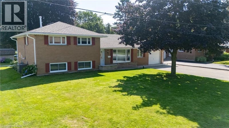 12 GLENDALE Crescent, Simcoe, Ontario, N3Y4M2, Simcoe, Ontario — photo 1 of 5