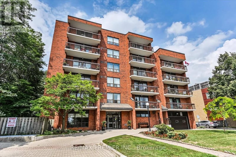 #403 3734 St Clair Avenue East, Toronto (Cliffcrest), Ontario, M1M1T7, Toronto (Cliffcrest), Ontario — photo 1 of 5