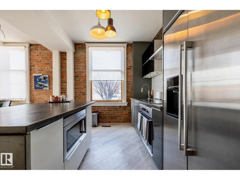 #203 10141 95 ST NW, Edmonton, Alberta, T5H2A8, Edmonton, Alberta — photo 1 of 5