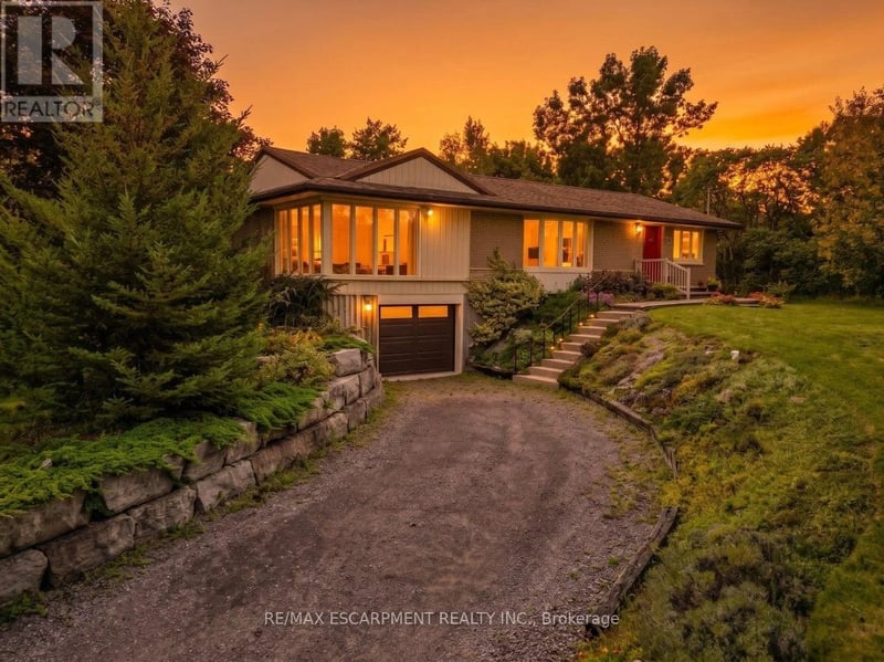 116 Russ Road, Grimsby (Grimsby Escarpment), Ontario, L3M4E7, Grimsby (Grimsby Escarpment), Ontario — photo 1 of 5