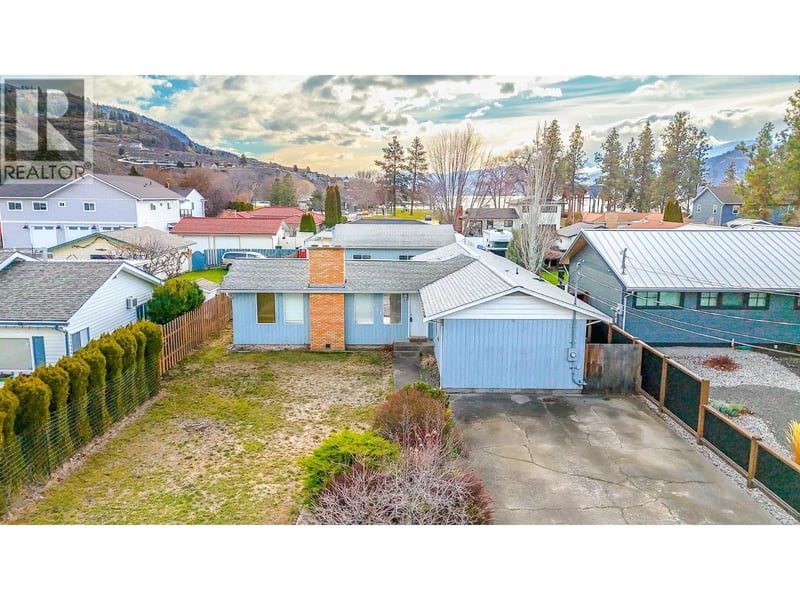 126 Lee Avenue, Penticton, British Columbia, V2A3V8, Penticton, British Columbia — photo 1 of 5