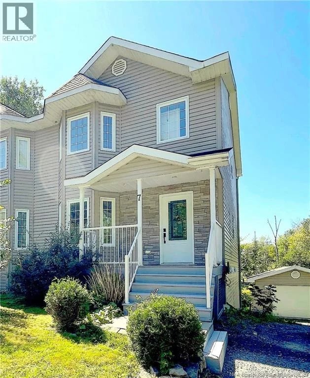 7 Kierra, Fredericton, New Brunswick, E3A6S3, Fredericton, New Brunswick — photo 1 of 5