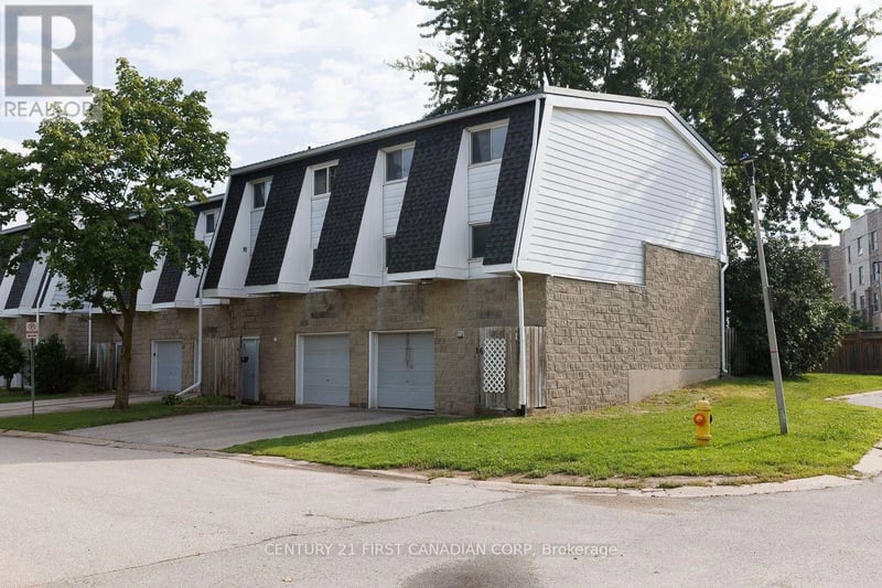 #16 40 Fairfax Court, London North (North I), Ontario, N6G3Y3, London North (North I), Ontario — photo 1 of 5