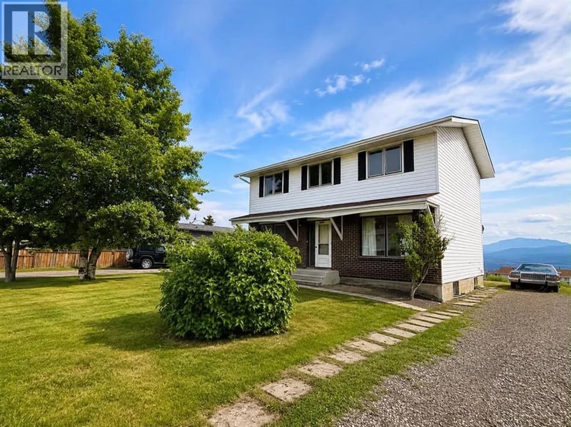 10813 98th Avenue, Grande Cache, Alberta, t0e0y0, Grande Cache, Alberta — photo 1 of 5