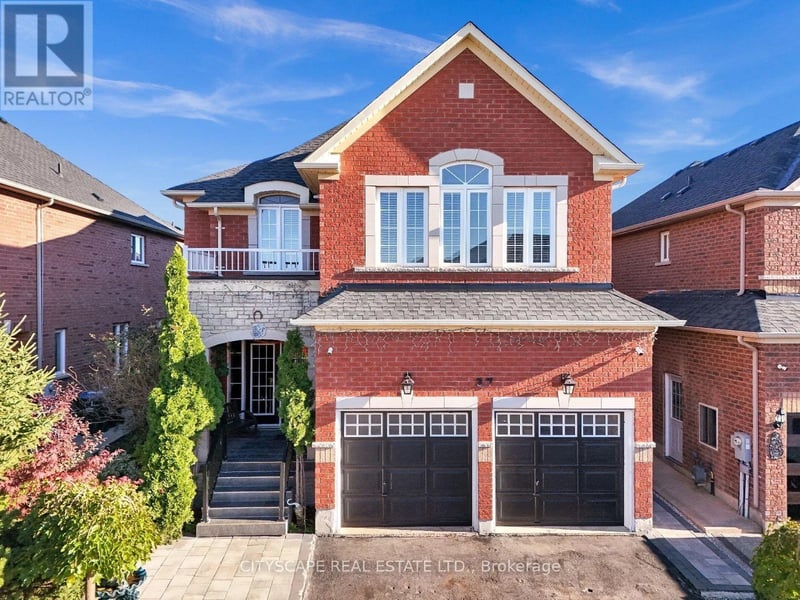 37 Denim Drive, Brampton (Bram East), Ontario, L6P2R3, Brampton (Bram East), Ontario — photo 1 of 5