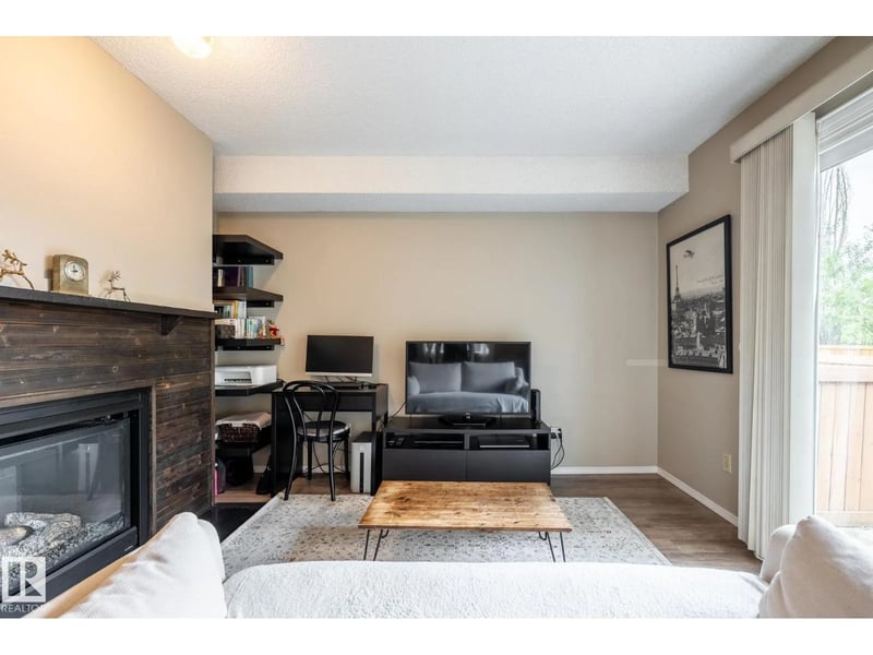 #20 3812 20 AV NW, Edmonton, Alberta, T6L4B2, Edmonton, Alberta — photo 1 of 5