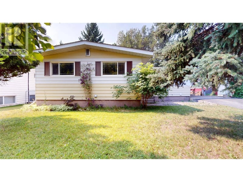 260 Blue Spruce Crescent, Sparwood, British Columbia, V0B2G1, Sparwood, British Columbia — photo 1 of 5
