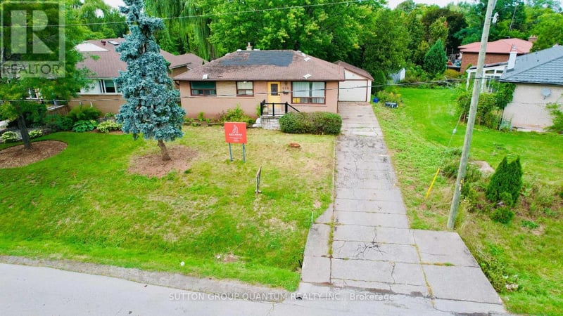 499 Valley Drive North, Oakville (WO West), Ontario, L6L4L9, Oakville (WO West), Ontario — photo 1 of 5