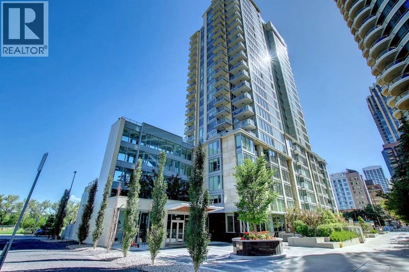 1025 5 Avenue Southwest, Calgary, Alberta, T2P1N4, Calgary, Alberta — photo 1 of 5