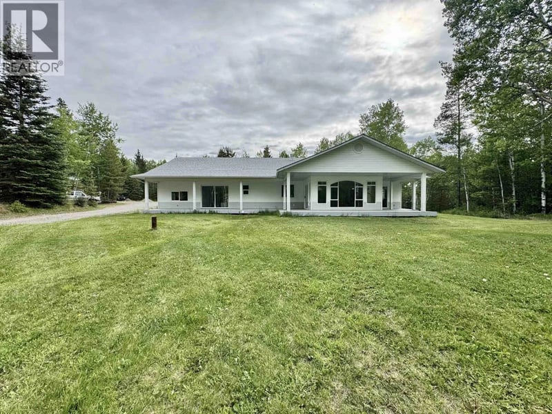 6436 ERICKSON Road, 100 Mile House, British Columbia, V0K1X3, 100 Mile House, British Columbia — photo 1 of 5