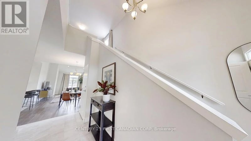 1233 Tulloch Avenue, London South (South U), Ontario, N6M0L8, London South (South U), Ontario — photo 1 of 5