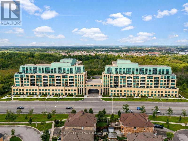 #425 11750 Ninth Line, Whitchurch-Stouffville (Stouffville), Ontario, L4A5G1, Whitchurch-Stouffville (Stouffville), Ontario — photo 1 of 5