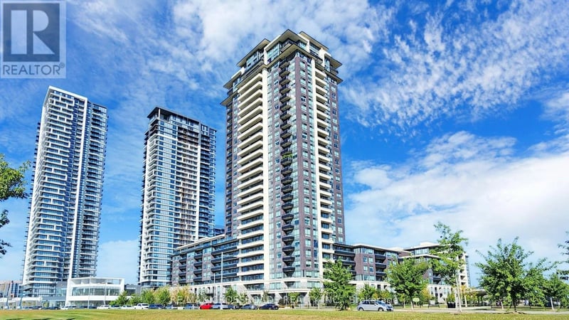 #335 15 Water Walk Drive, Markham (Unionville), Ontario, L6G0G2, Markham (Unionville), Ontario — photo 1 of 5