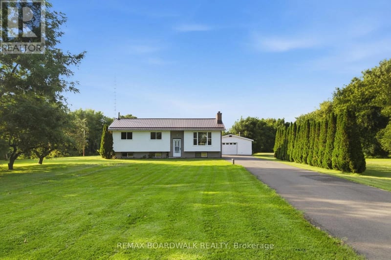 2106 County Road 2 Road, Edwardsburgh/Cardinal, Ontario, K0E1T1, Edwardsburgh/Cardinal, Ontario — photo 1 of 5