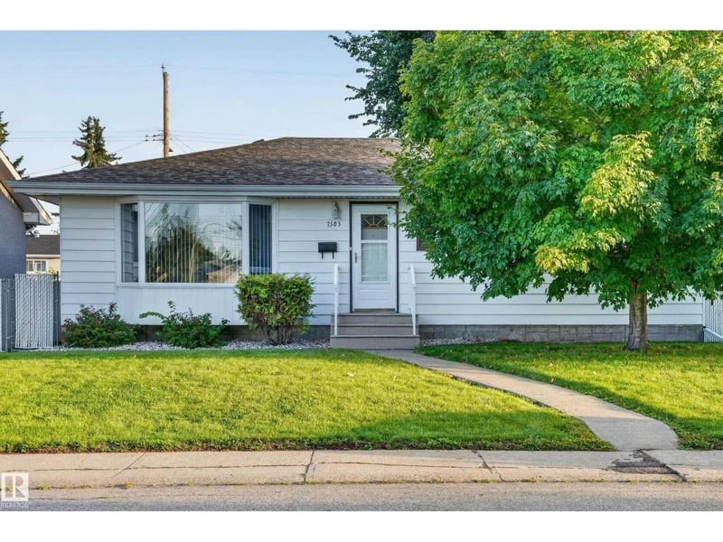 7503 135A AV NW NW, Edmonton, Alberta, T5C2J2, Edmonton, Alberta — photo 1 of 5