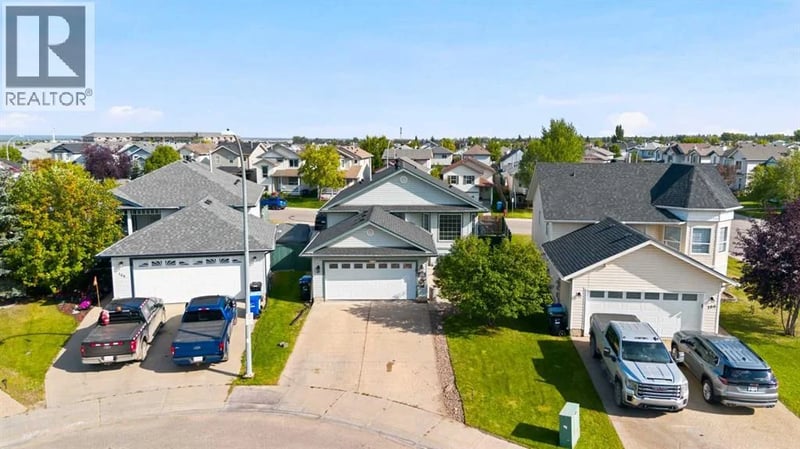 104 DICKEY Bay, Fort McMurray, Alberta, T9K2L4, Fort McMurray, Alberta — photo 1 of 5