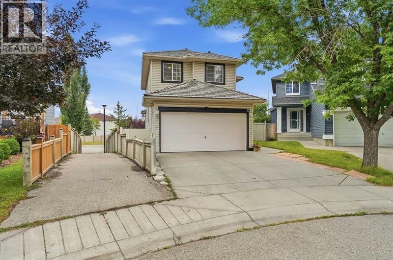 52 Douglas Glen Crescent Southeast, Calgary, Alberta, T2Z3M6, Calgary, Alberta — photo 1 of 5