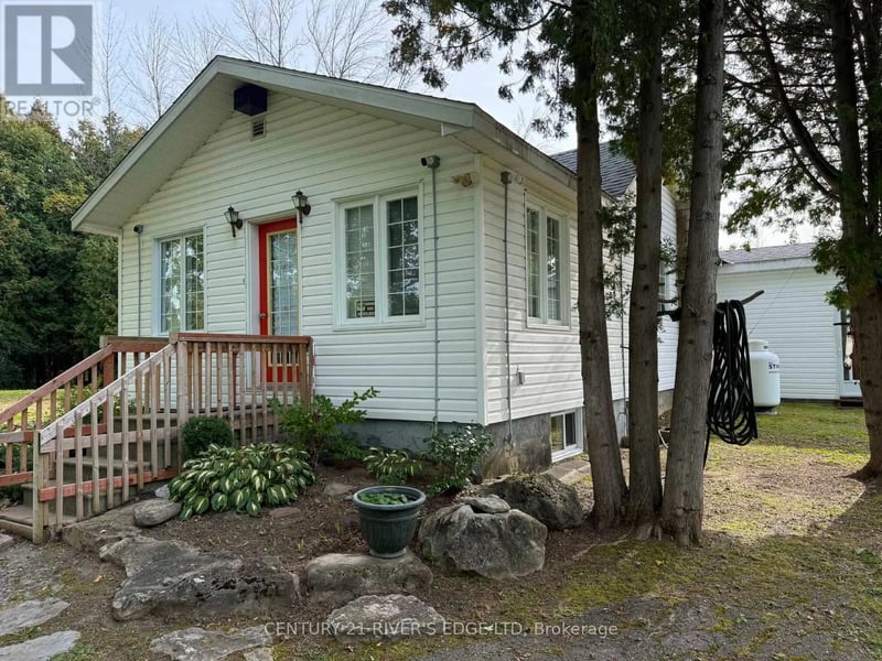 5200 Aultsville Road, South Stormont, Ontario, K0C1M0, South Stormont, Ontario — photo 1 of 5