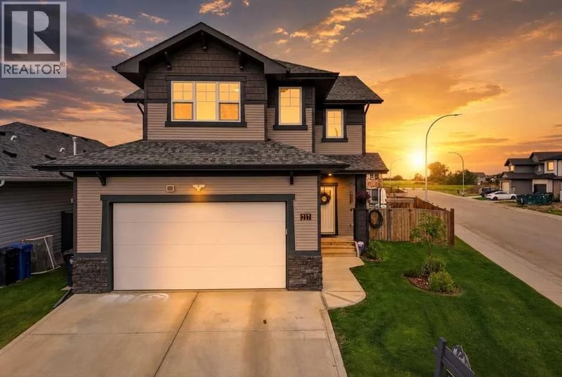 217 Augustus Way, Penhold, Alberta, T0M1R0, Penhold, Alberta — photo 1 of 5